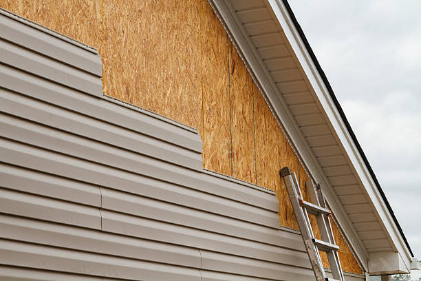 24/7 Emergency Vinyl Siding experts in Summit, IL